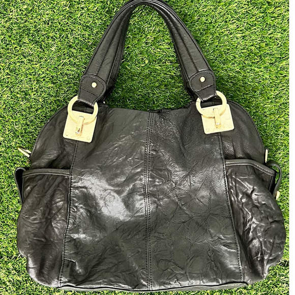 Junior Drake Black Leather Purse with Gold Tone Hardware - Picture 8 of 14